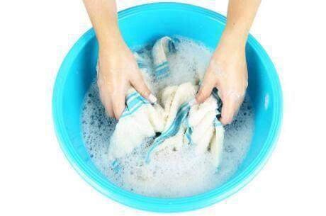 保潔阿姨都是這樣洗毛巾的,干凈還有香味,洗完跟新買的一樣